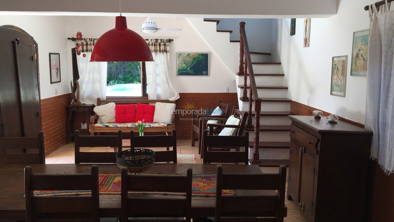 Casa para alquiler de vacaciones em São Sebastião (Camburi)