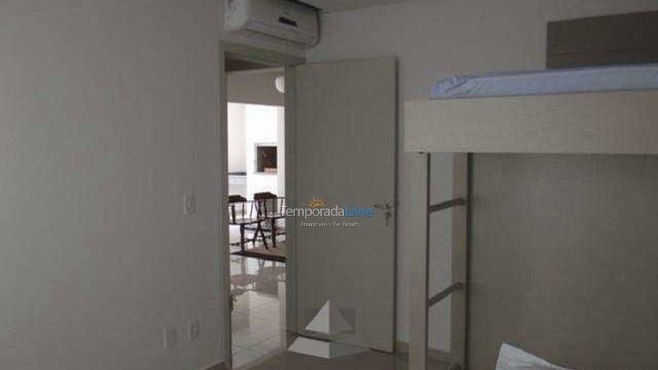 Apartment for vacation rental in Bombinhas (Praia de Bombinhas)