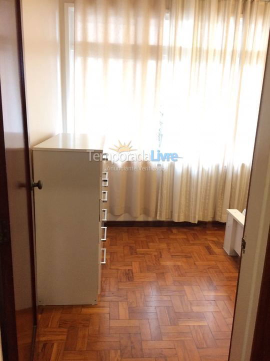 Apartamento para aluguel de temporada em Guarujá (Pitangueiras)