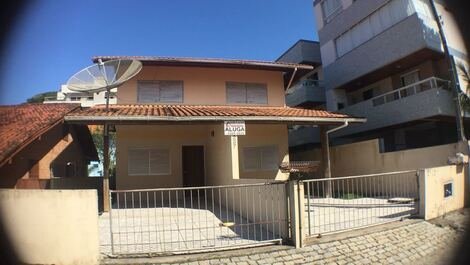 Casa para alugar em Bombinhas - Praia de Bombinhas