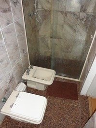 banheiro da suíte (andar de baixo)