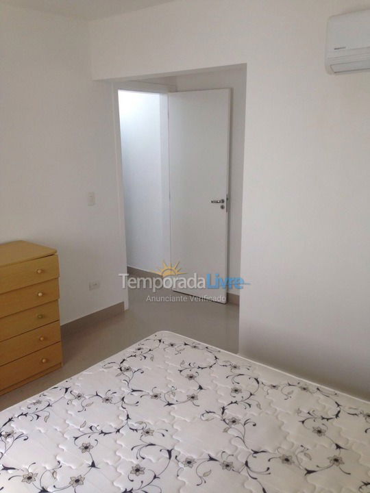 Apartamento para aluguel de temporada em Guarujá (Pitangueiras)