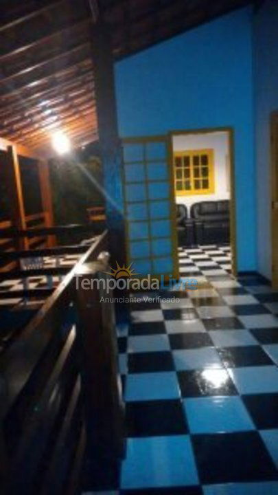 Casa para aluguel de temporada em Ubatuba (Enseada)