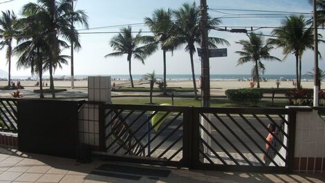 Apartment 01 bedroom front to the Sea Beach Large villa Guilhermina