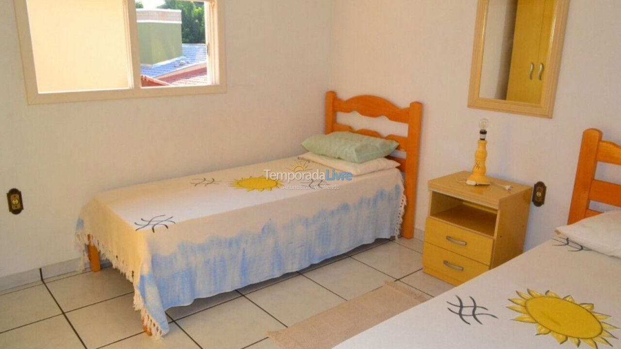 Casa para aluguel de temporada em Florianópolis (Ponta das Canas)