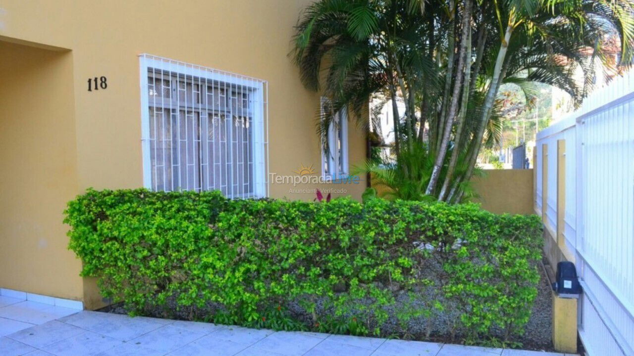 Casa para aluguel de temporada em Florianópolis (Ponta das Canas)