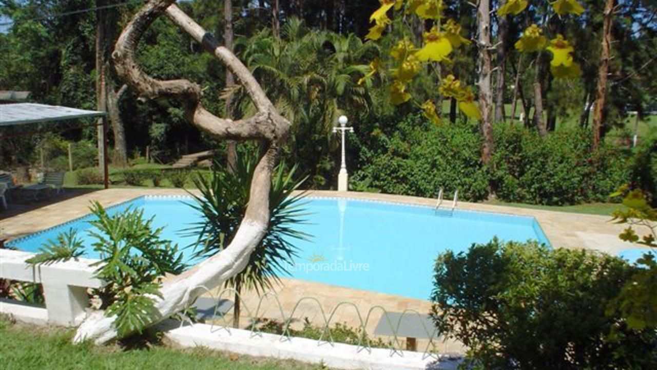 Granja para alquiler de vacaciones em Atibaia (Campo dos Aleixos)