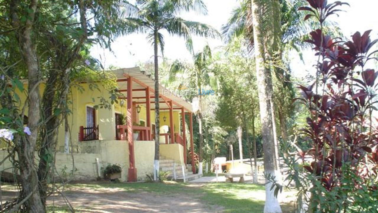 Granja para alquiler de vacaciones em Atibaia (Campo dos Aleixos)