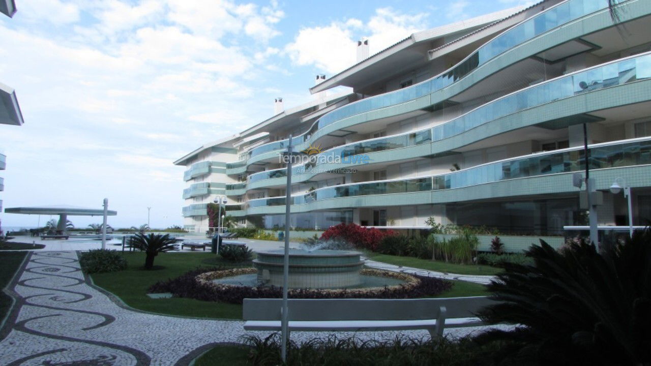 Apartamento para aluguel de temporada em Florianópolis (Praia Brava)