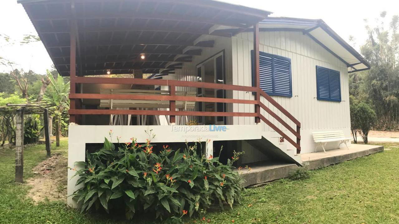 Casa para alquiler de vacaciones em Bombinhas (Praia de Quatro Ilhas)