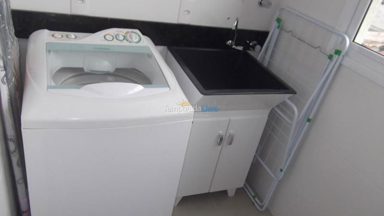 Apartamento para aluguel de temporada em Itapema (Meia Praia)