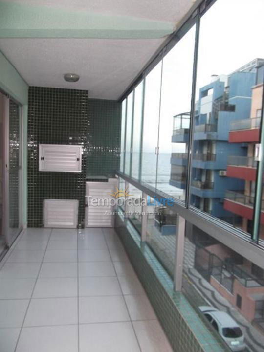 Apartamento para aluguel de temporada em Itapema (Meia Praia)