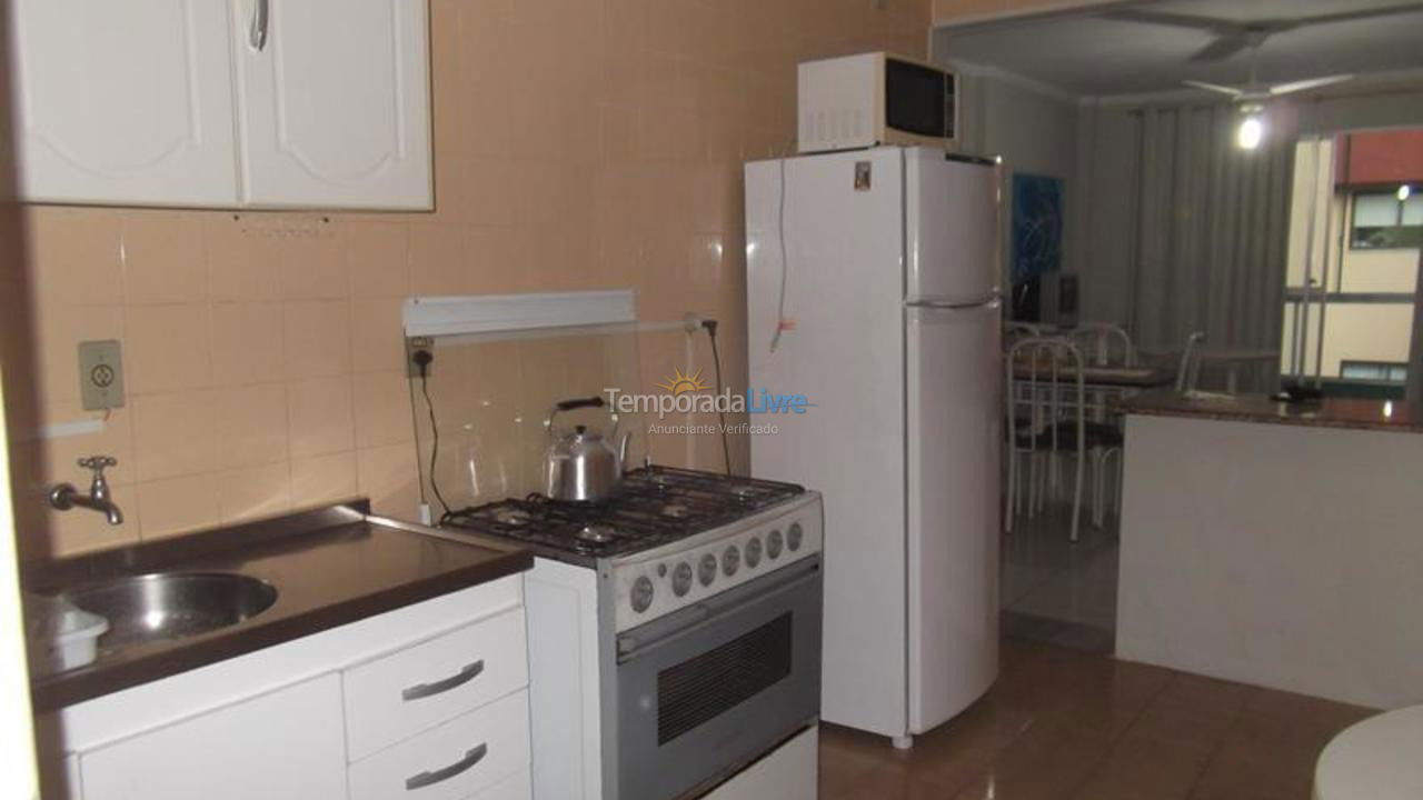 Apartamento para aluguel de temporada em Itapema (Meia Praia)