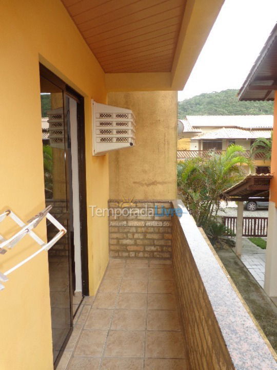 Apartment for vacation rental in São Francisco do Sul (Prainha)