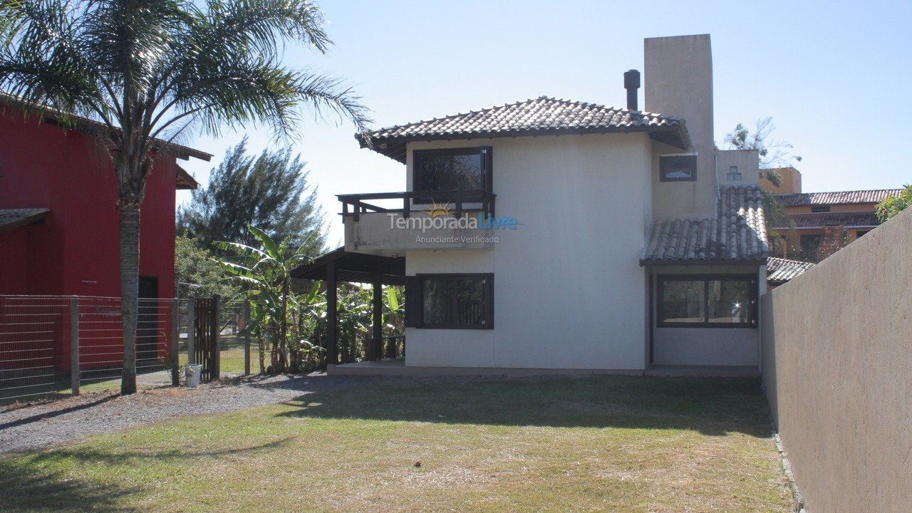 Casa para alquiler de vacaciones em Garopaba (Praia da Ferrugem)