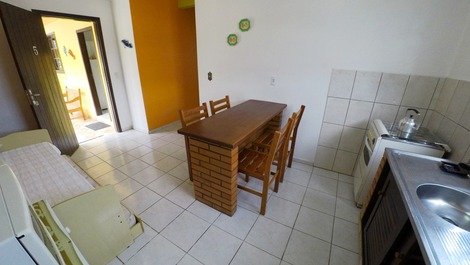 Family home with 1 or 2 bedroom apartments (economical)