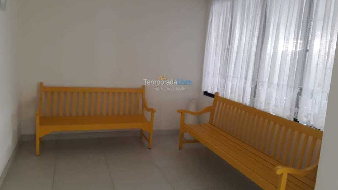 Apartamento para aluguel de temporada em Itapema (Meia Praia)