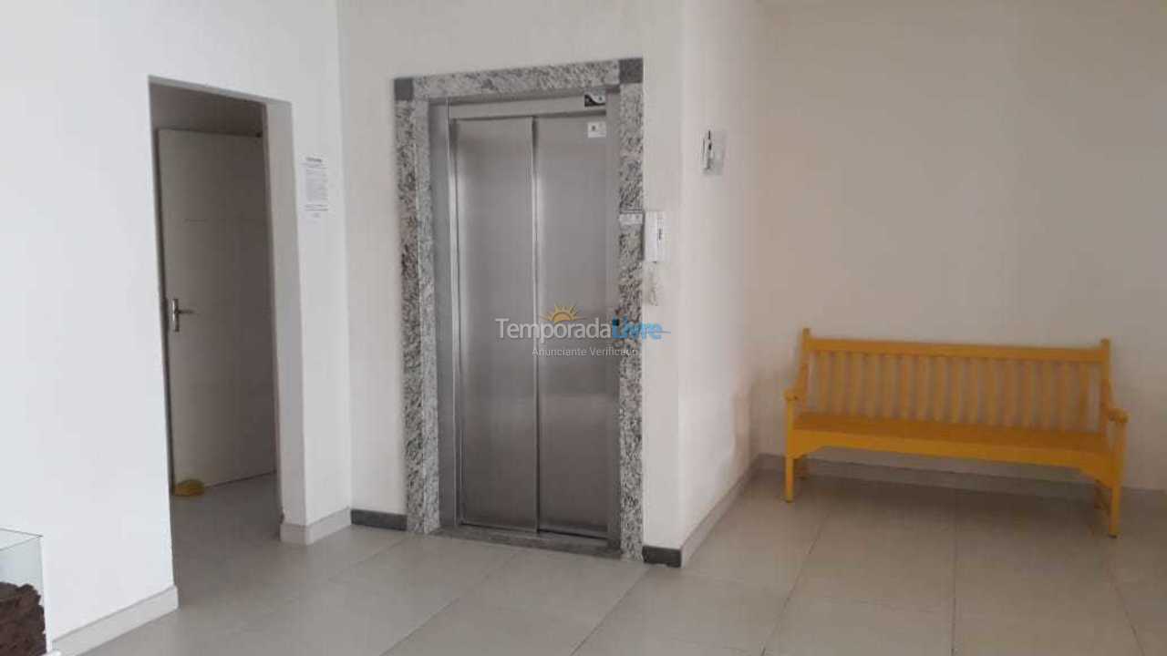Apartamento para aluguel de temporada em Itapema (Meia Praia)