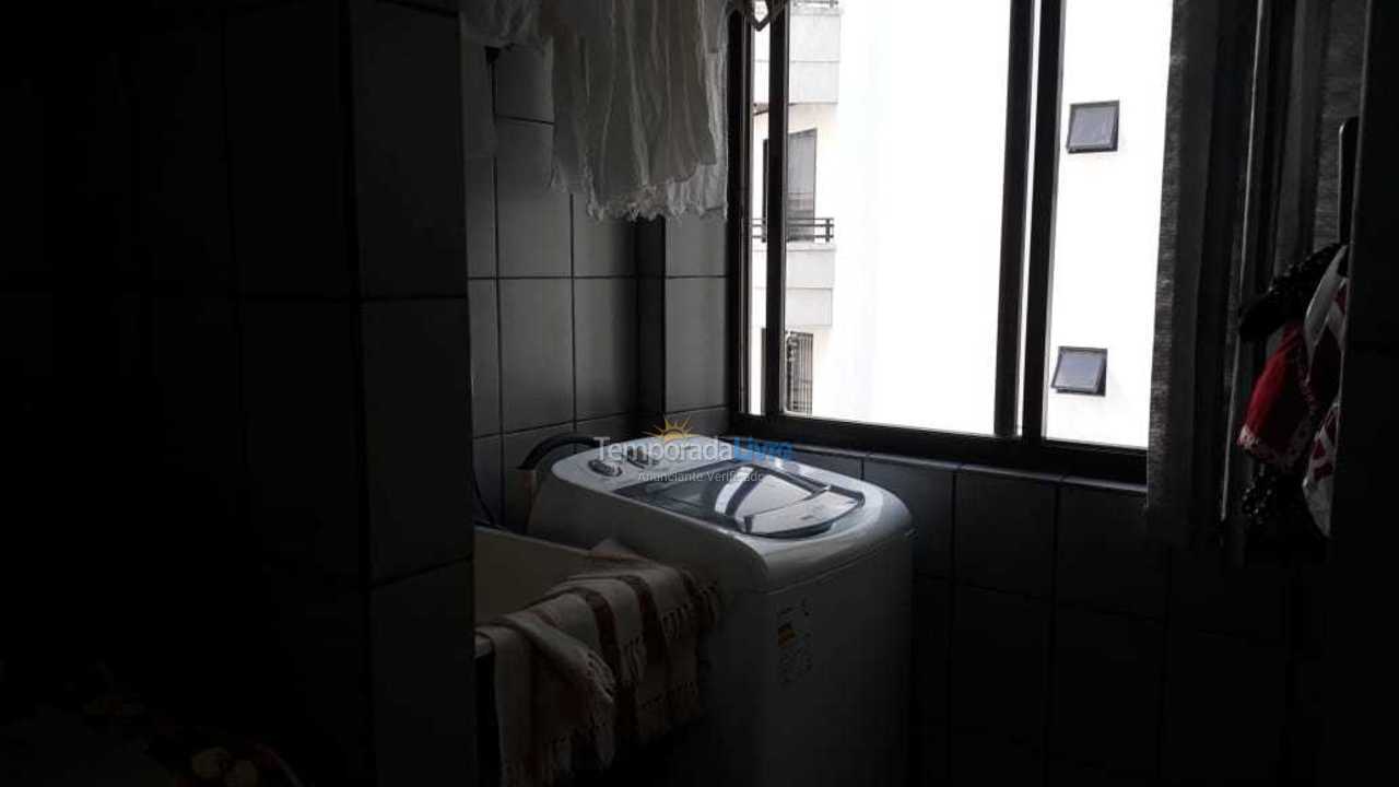 Apartamento para aluguel de temporada em Itapema (Meia Praia)