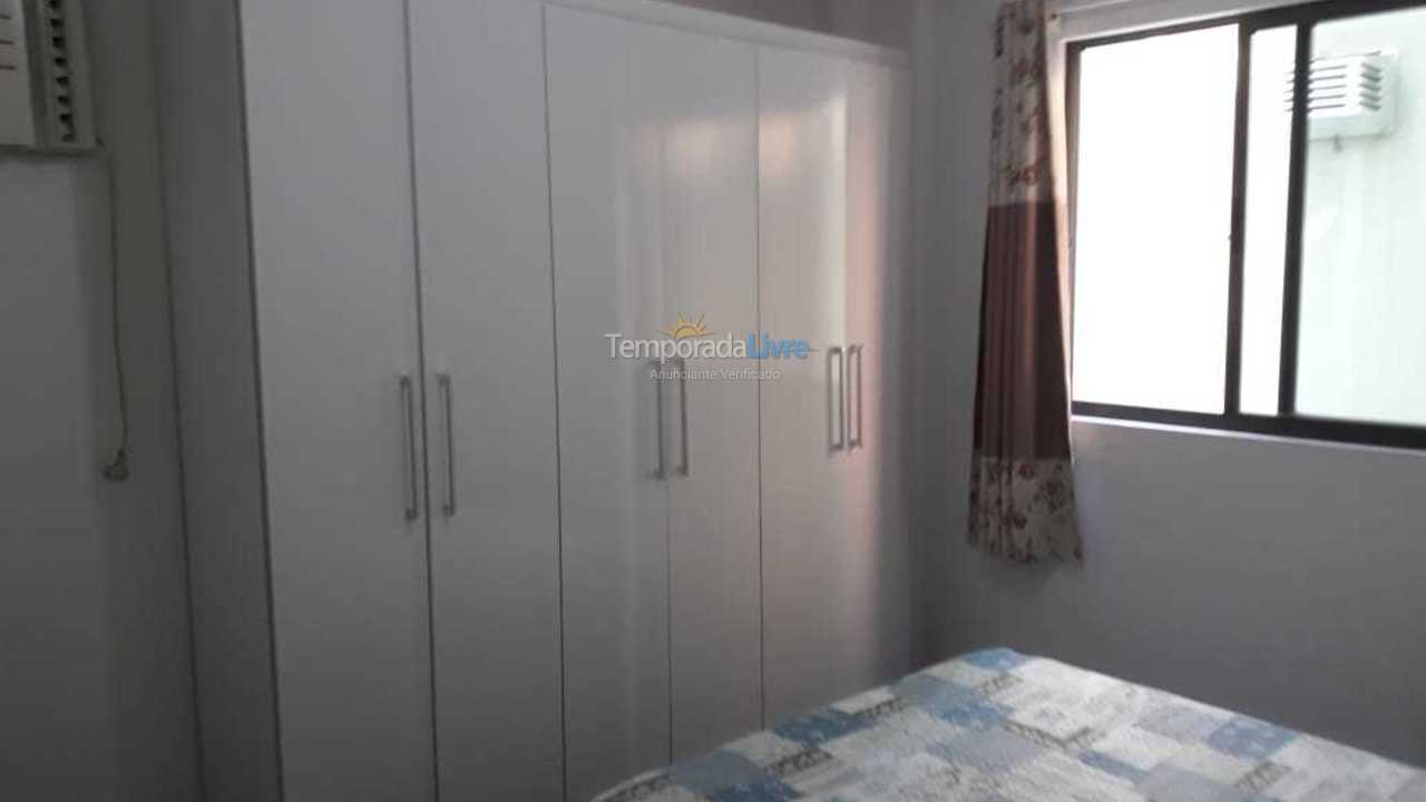 Apartamento para aluguel de temporada em Itapema (Meia Praia)