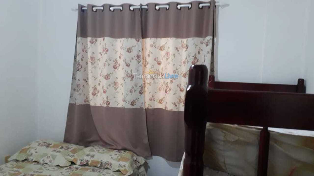 Apartamento para aluguel de temporada em Itapema (Meia Praia)