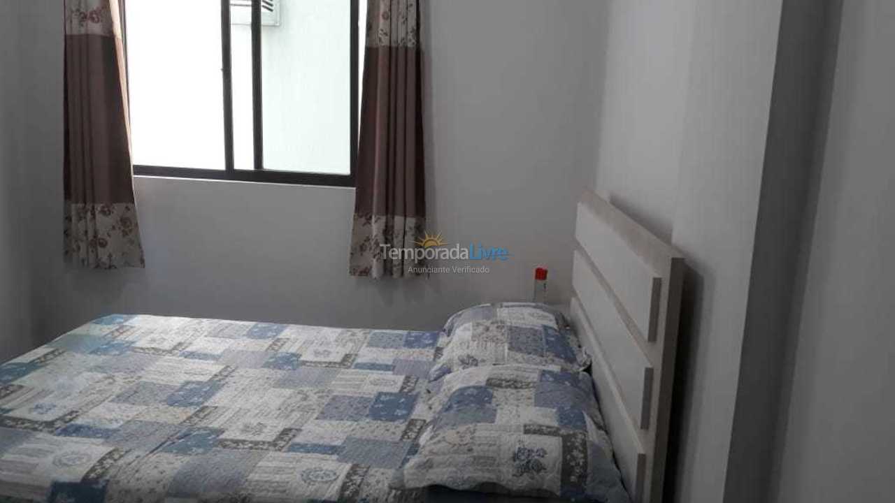 Apartamento para aluguel de temporada em Itapema (Meia Praia)