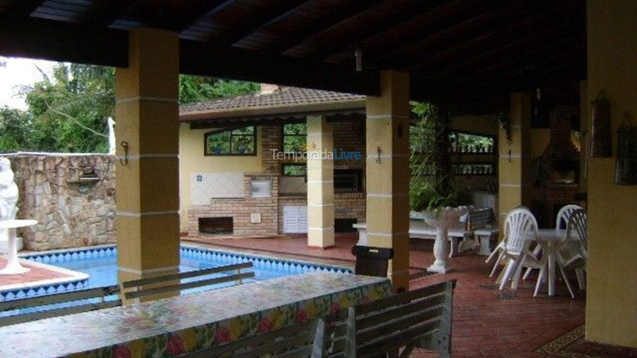 Casa para alquiler de vacaciones em Bertioga (Praia de Guaratuba)