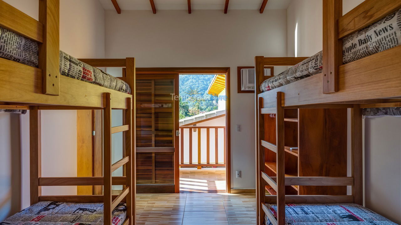 Casa para alquiler de vacaciones em Ubatuba (Praia do Lázaro)