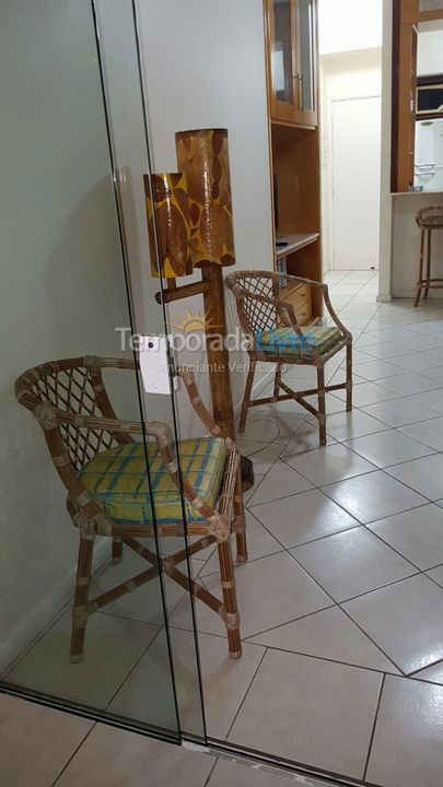 Apartamento para aluguel de temporada em Ubatuba (Praia das Toninhas)