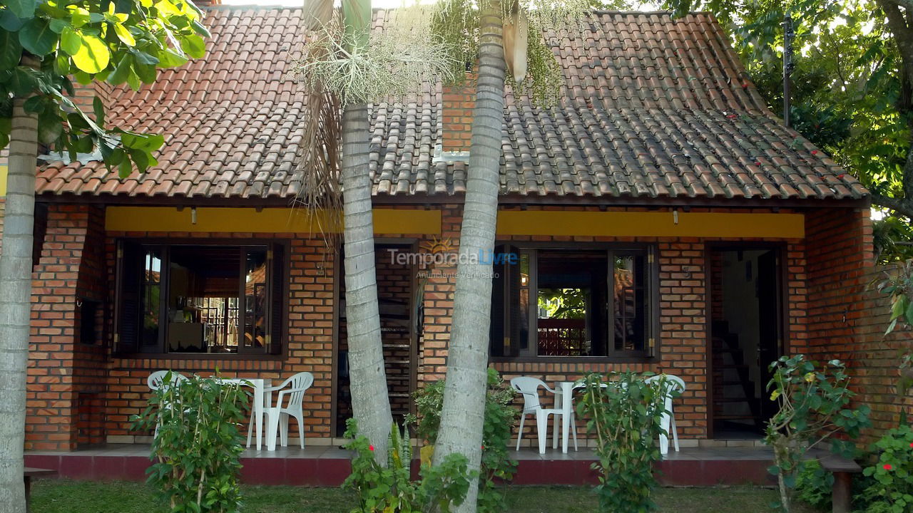 Casa para aluguel de temporada em Bombinhas (Praia de Bombinhas)