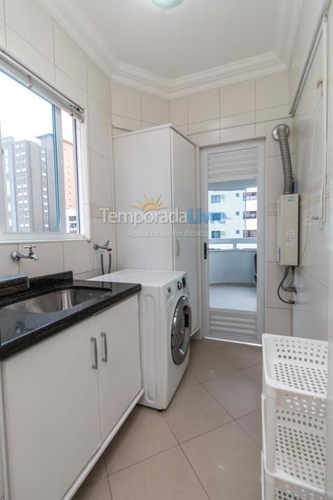 Apartamento para aluguel de temporada em Itapema (Meia Praia)