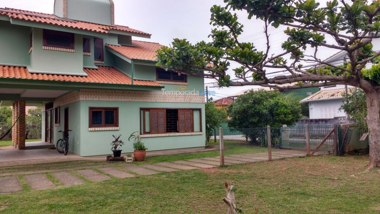 Casa para alquiler de vacaciones em Florianopolis (Campeche)
