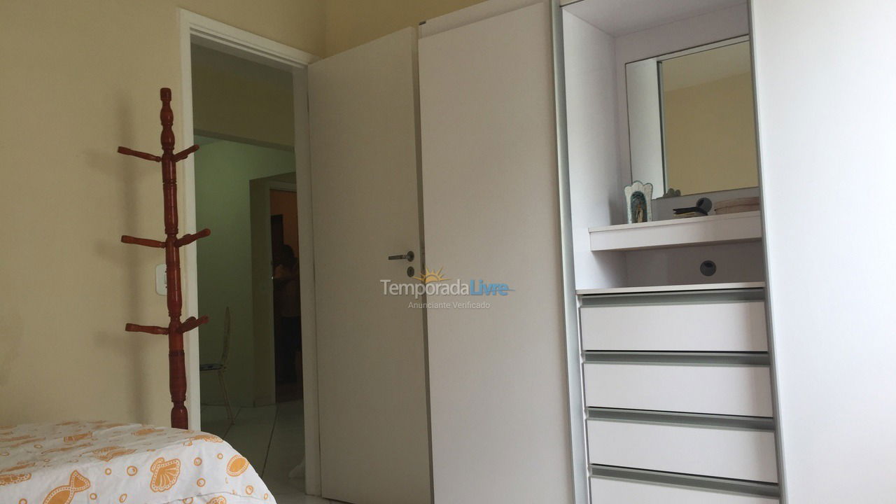 Apartamento para aluguel de temporada em Guarujá (Pitangueiras)