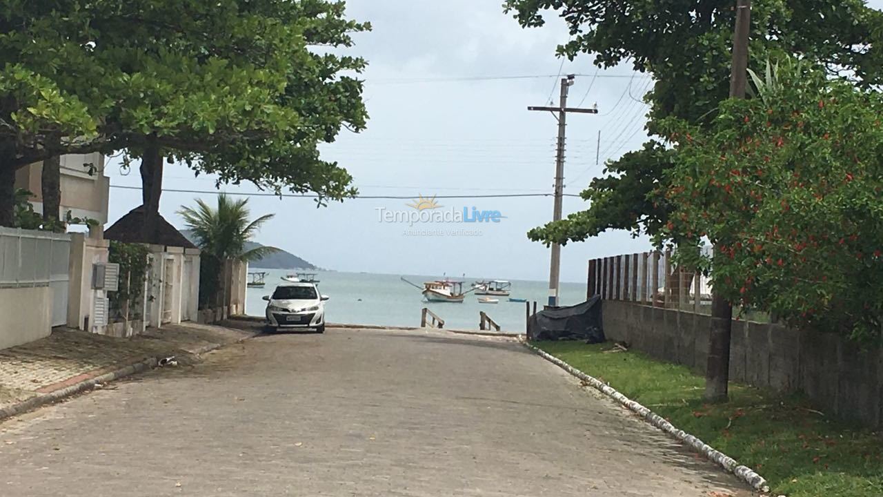 Casa para alquiler de vacaciones em Bombinhas (Praia de Zimbros)