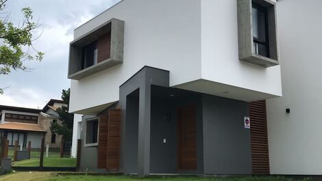 Upscale house in the center of Garopaba