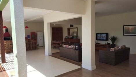 Great house in Camburi for big family