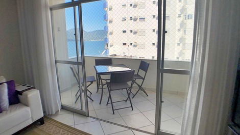 Ed. Neptuno BL A: 3 bedrooms // building sea front // air cond.