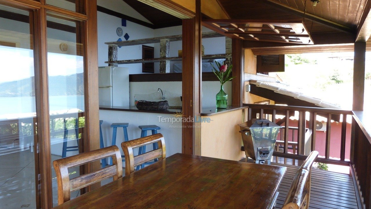 Casa para alquiler de vacaciones em Ilhabela (Siriúba)