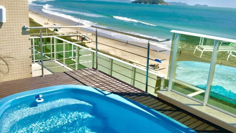 Penthouse 4 suites frente al mar