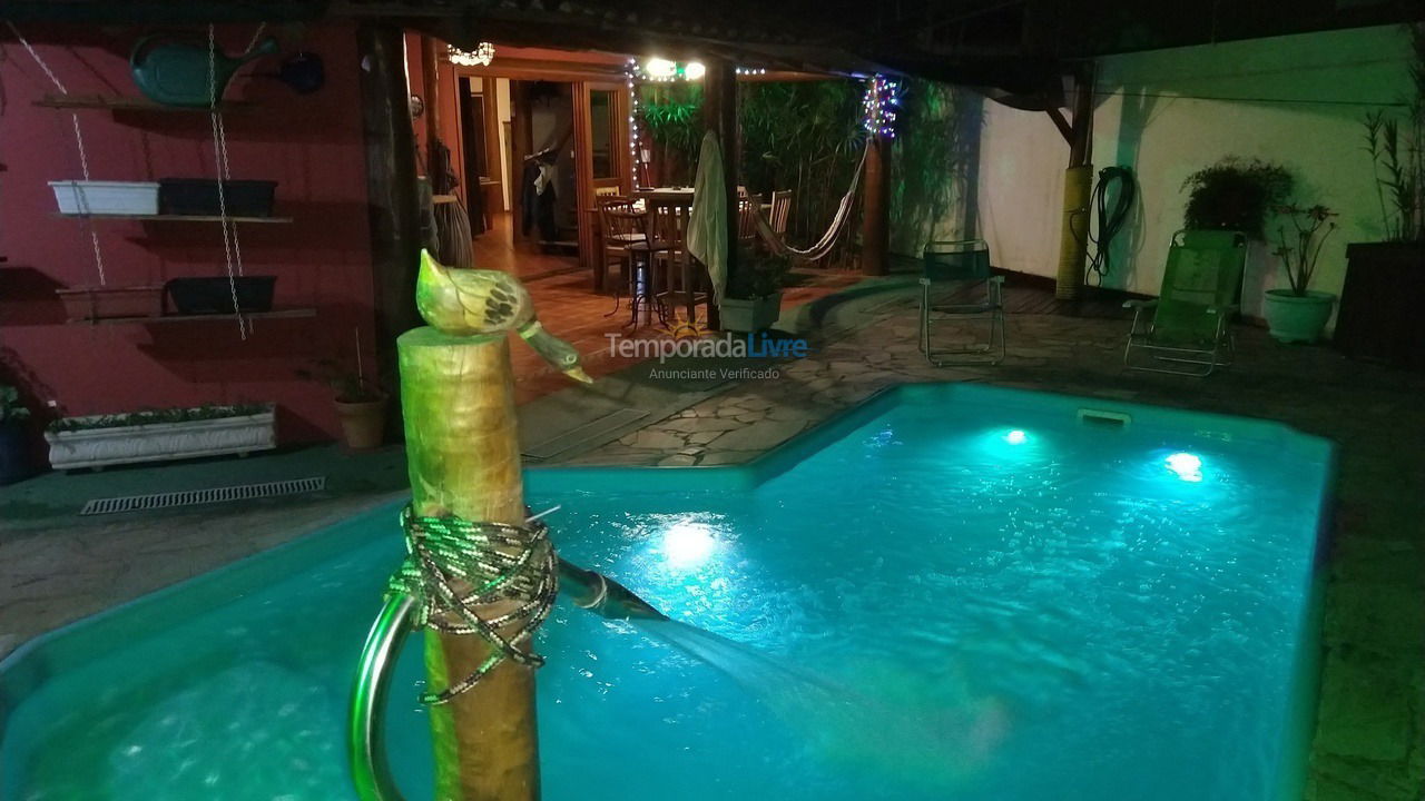 Casa para aluguel de temporada em São Sebastião (Guaecá)