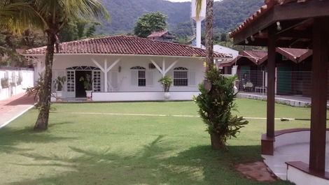 Casa para alugar em Ubatuba - Praia do Lázaro