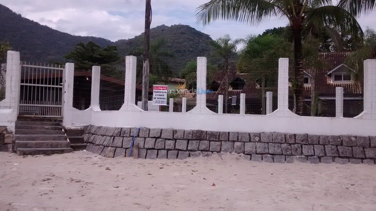 House for vacation rental in Ubatuba (Praia do Lázaro)