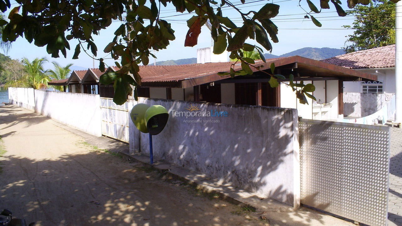 House for vacation rental in Ubatuba (Praia do Lázaro)