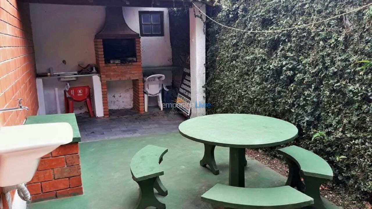 Casa para aluguel de temporada em São Sebastião (Toque Toque Pequeno)