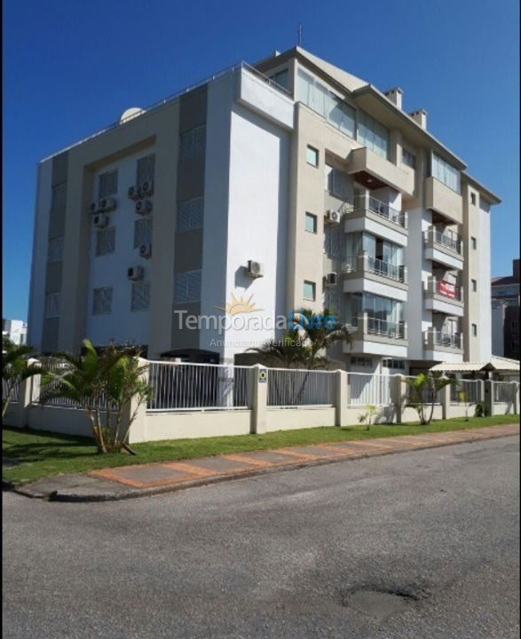 Apartamento para alquiler de vacaciones em Governador Celso Ramos (Praia de Palmas)