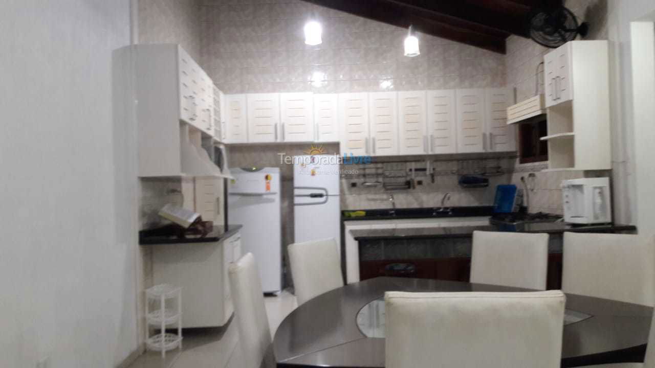 Casa para alquiler de vacaciones em Ubatuba (Praia Grande)