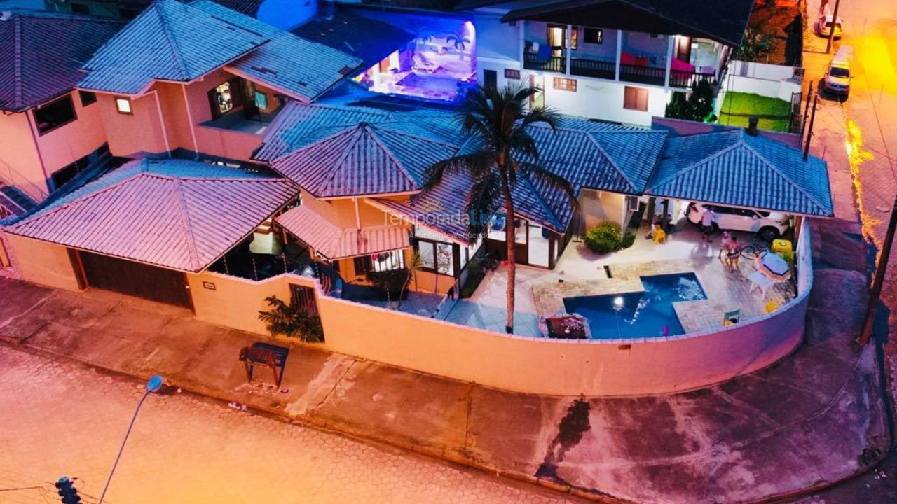 House for vacation rental in Ubatuba (Praia Grande)