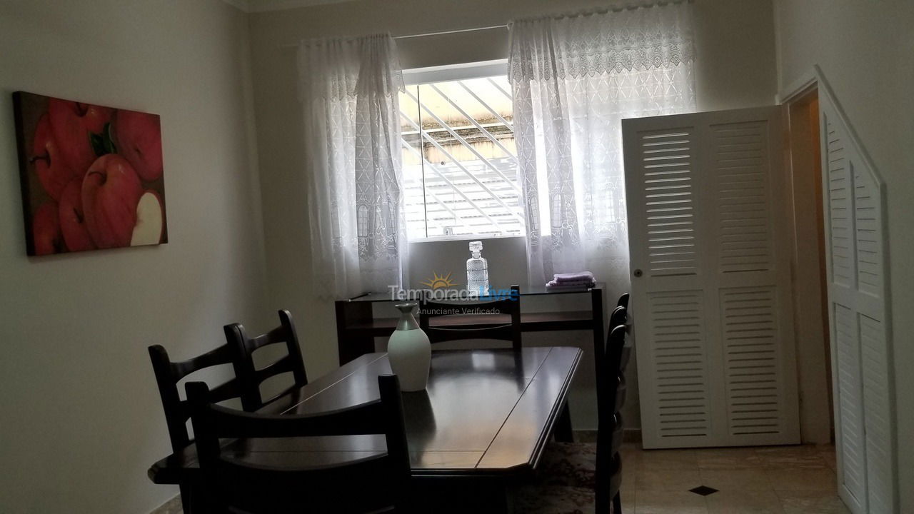 Casa para alquiler de vacaciones em Guarujá (Enseada)