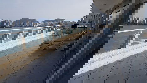 Total Front Cover To The Sea With Large Terrace