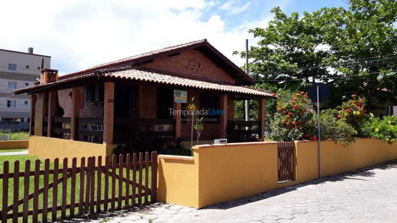 Casa para alquiler de vacaciones em Bombinhas (Praia de Bombinhas)